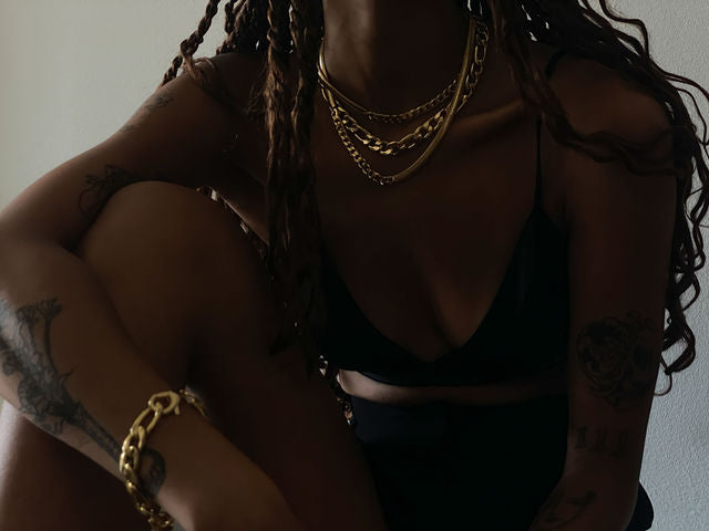 FIGARO STATEMENT NECKLACE - GOLD